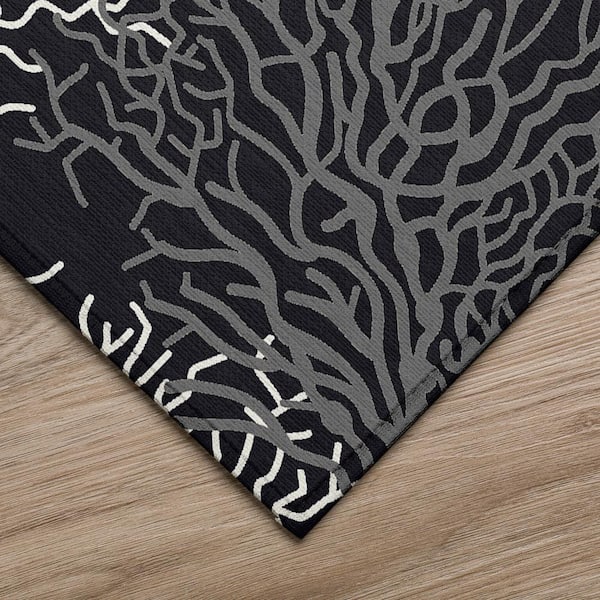 Surfside Black 1 ft. 8 in. x 2 ft. 6 in. Geometric Indoor/Outdoor Area Rug