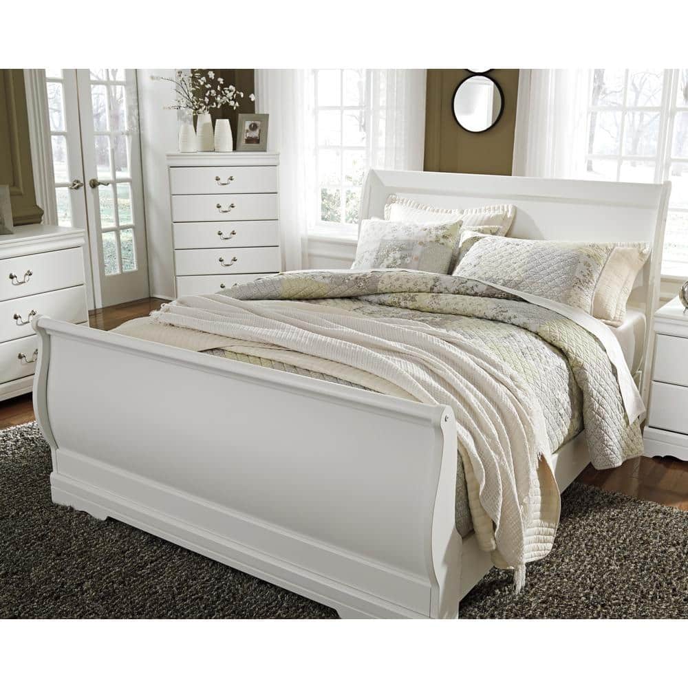 White Wood Queen Sleigh Bed with Sleigh Headboard