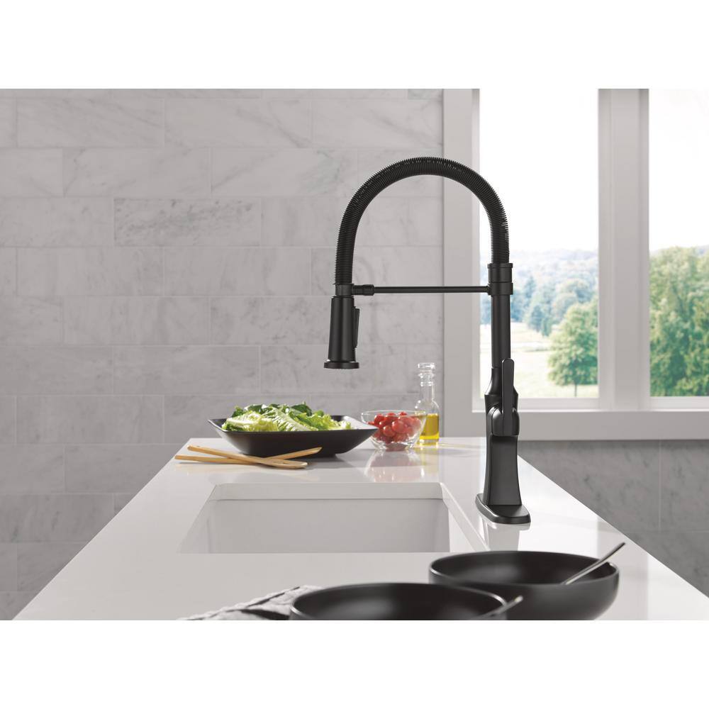 Matte Black Zinc Single Handle Pull Down Kitchen Faucet