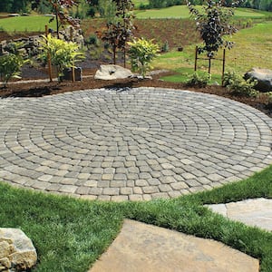83.52 in. x 83.52 in. x 2.375 in. Summit Blend Concrete Old Dominion Paver Circle Kit