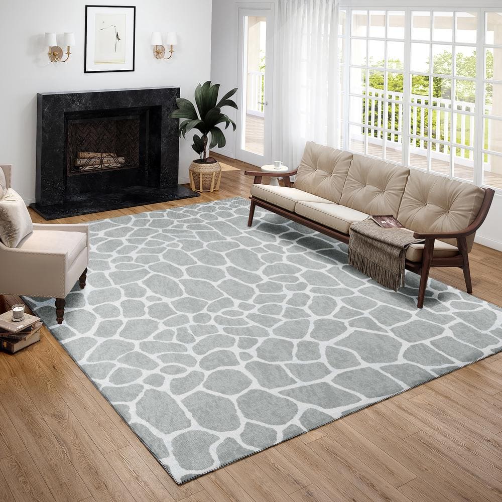 Gray Giraffe Print Flat Woven Chenille Area Rug 5' x 7'