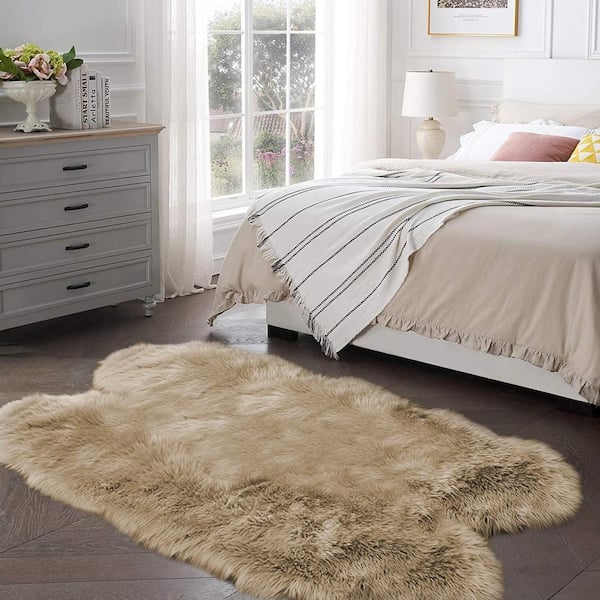 Sheepskin Faux Fur Beige 4 ft. x 6 ft. Cozy Fluffy Rugs Specialty Area Rug