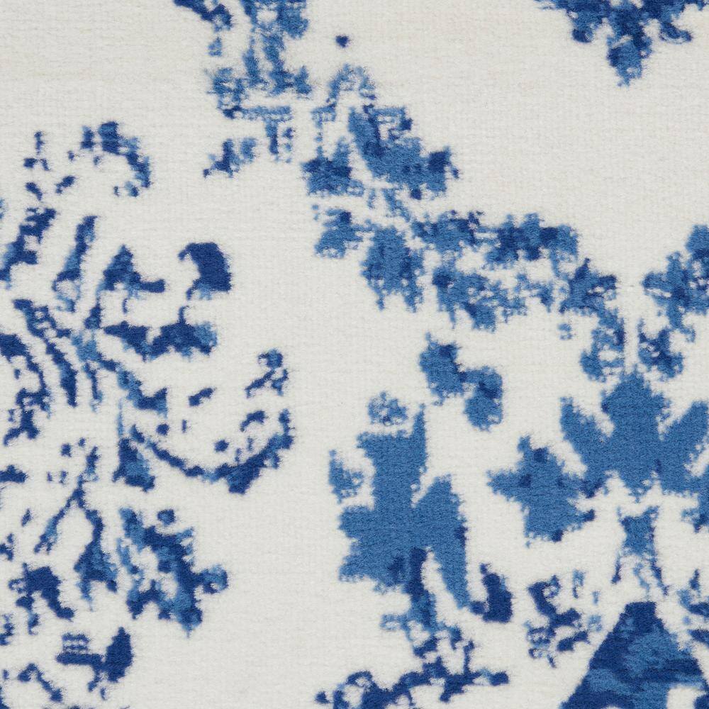 Ivory and Navy Geometric Damask 7' x 10' Area Rug