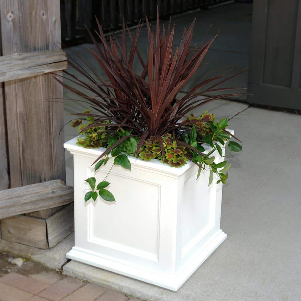 Fairfield Square White Self-Watering Polyethylene Planter 22"
