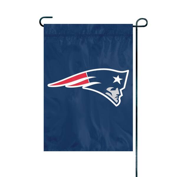 Party Animal, Inc. New England Patriots Premium Garden Flag