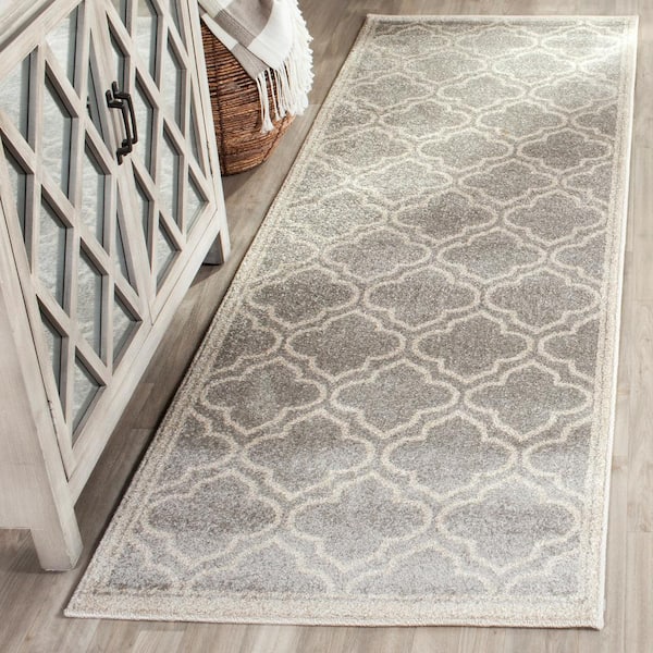 Amherst Light Gray/Ivory 2 ft. x 13 ft. Geometric Quatrefoil Runner Rug