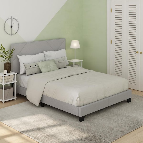 Skylar Gray Wood/Polyester Frame Queen Platform Bed with Geometric Design