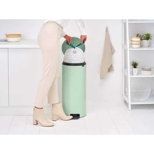 Brabantia NewIcon 8 Gal. (30 l) Jade Green Step-On Trash Can