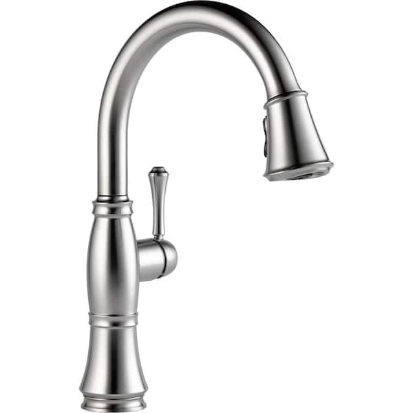 Delta Cassidy Single-Handle Pull-Down Sprayer Kitchen Faucet in Arctic Stainless