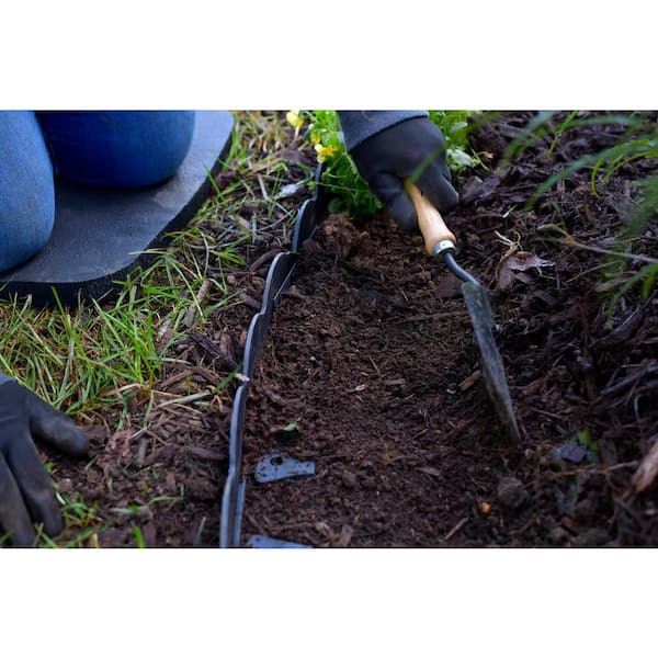 2 in. x 100 ft. Black Polyethylene Scalloped Woodgrain No-Dig Edging Kit