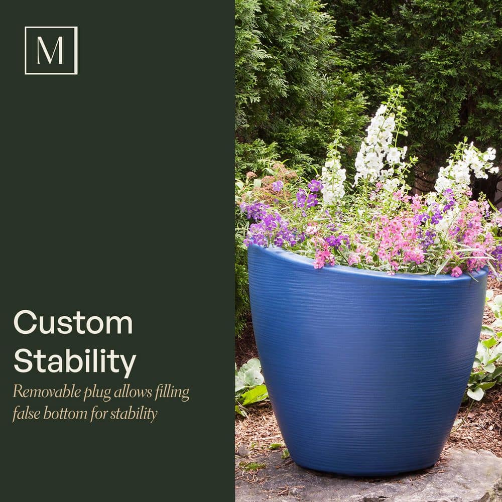 Modesto 20" European Flair Black Polyethylene Planter