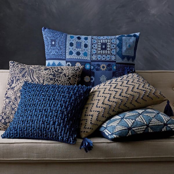 decorative throw pillows