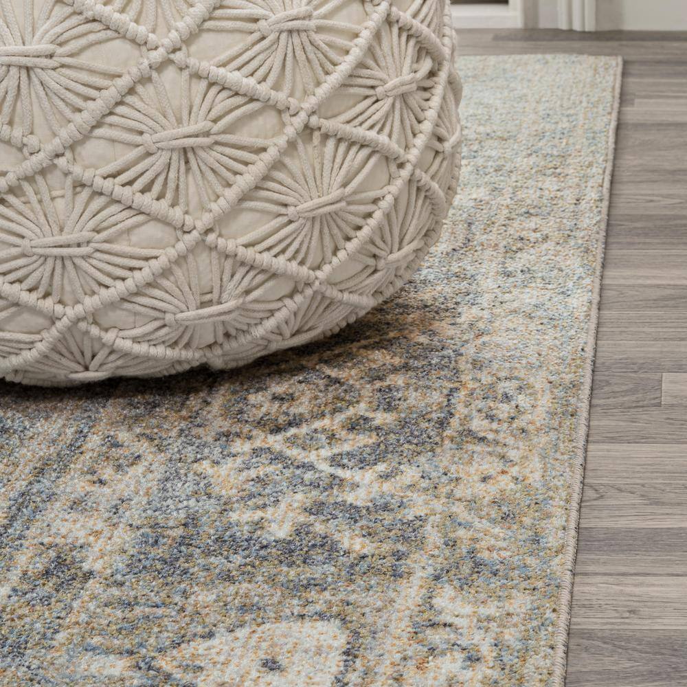 Pavel Blue and Cream 4' x 6' Washable Medallion Rug