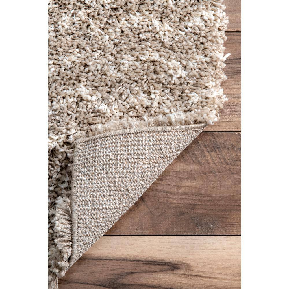 Cream Chevron Shag 5' x 8' Reversible Area Rug