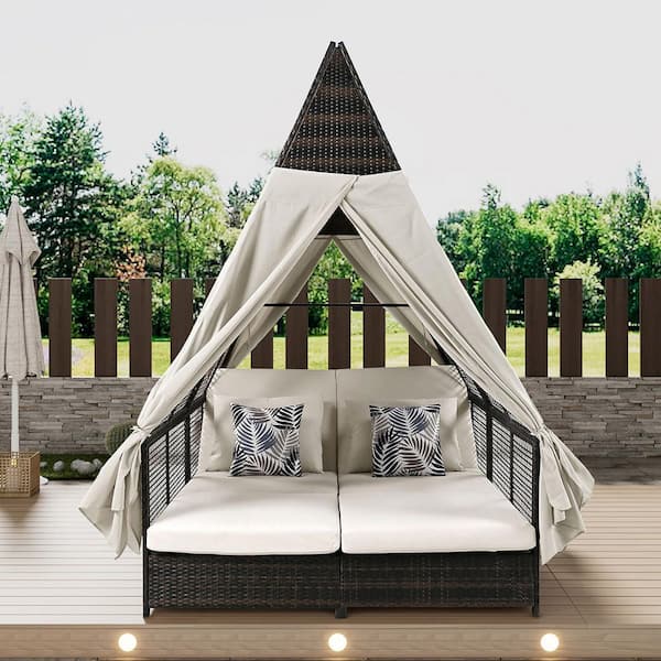Coporesell Beige Wicker Outdoor Day Bed with Beige Cushions