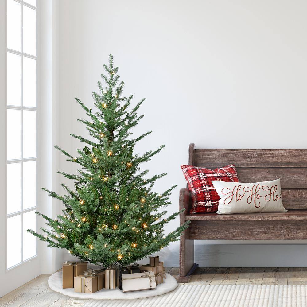 4.5 ft Pre-Lit Green Spruce Artificial Christmas Tree with Clear Lights