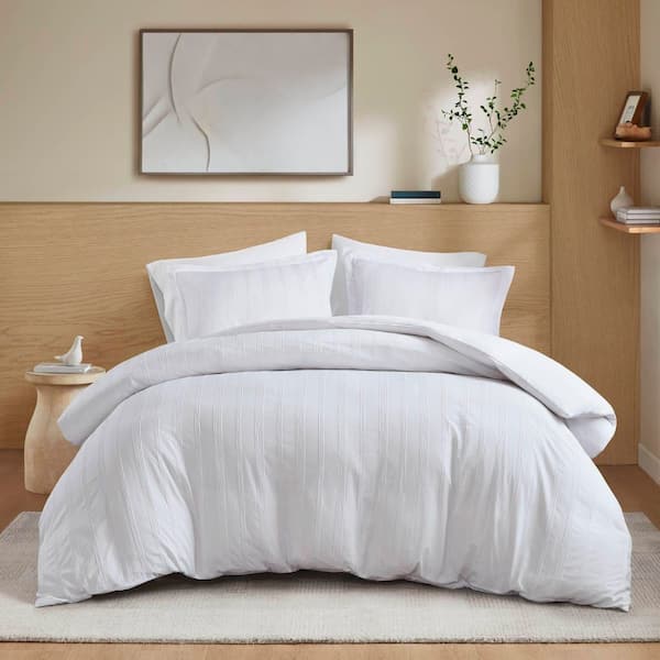 Logan 3-Piece White Polyester Queen Woven Striped Duvet Set