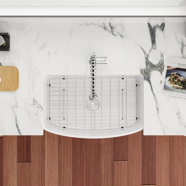 UKISHIRO ‌30 in. Curved Apron-Front Farmhouse Single Bowl White