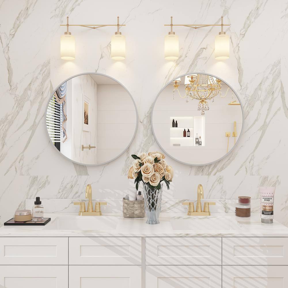 18" Round Silver Aluminum Vanity Mirror with Fog-Free Finish