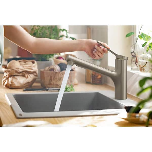 Zesis Pull Out Sprayer Kitchen Faucet in Stainless Steel Optic