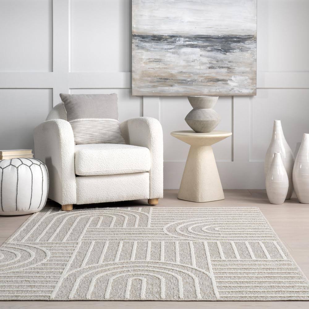 Liliya Light Gray Geometric Synthetic Washable Area Rug, 5' 3" x 7' 7"