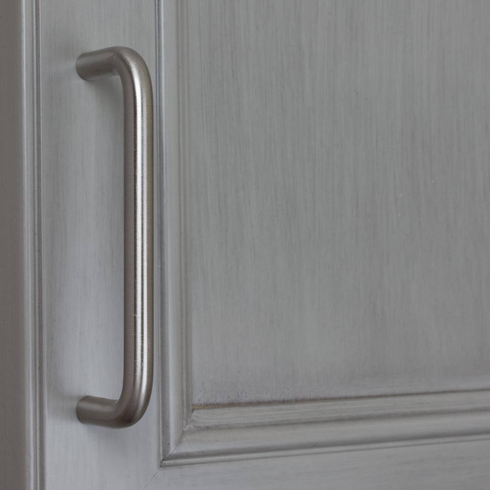 Stainless Steel Modern Bar Pull with Mounting Hardware