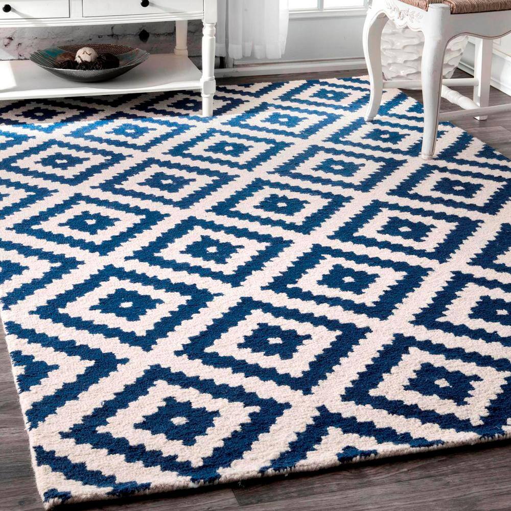 Navy and White Geometric Wool Tufted Area Rug, 5x8