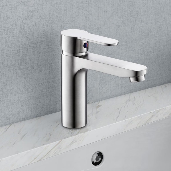 Single-Handle Single-Hole Bathroom Faucet Brushed Nickel