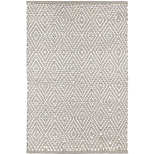 Diamond Handwoven Platinum/White 4 ft. x 6 ft. Outdoor Area Rug
