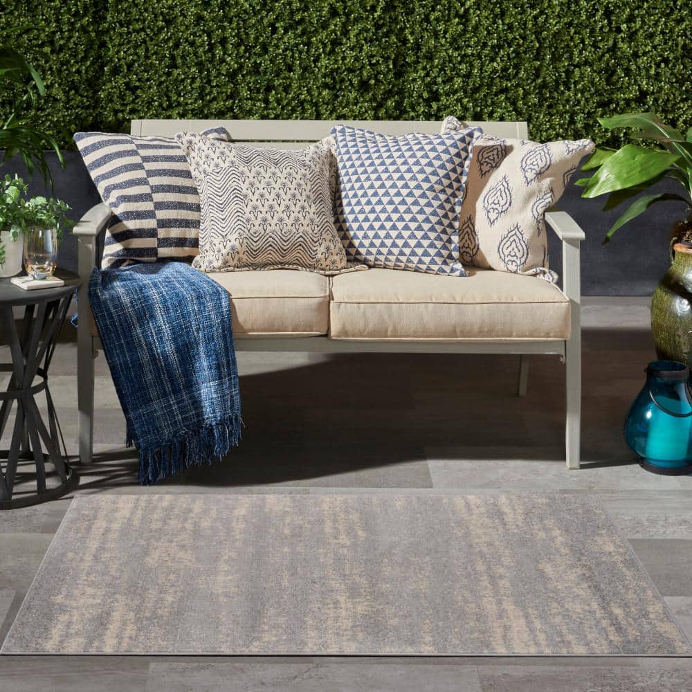 Reversible Grey/Beige Abstract Synthetic 3' x 5' Area Rug