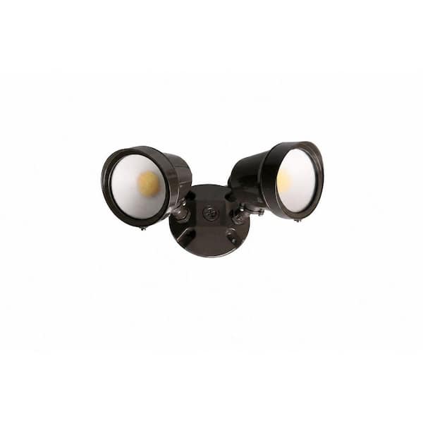 CE 1400 Lumen Bronze Hardwired Integrated LED Landscape Flood Light With 5 CCT 1-Pack