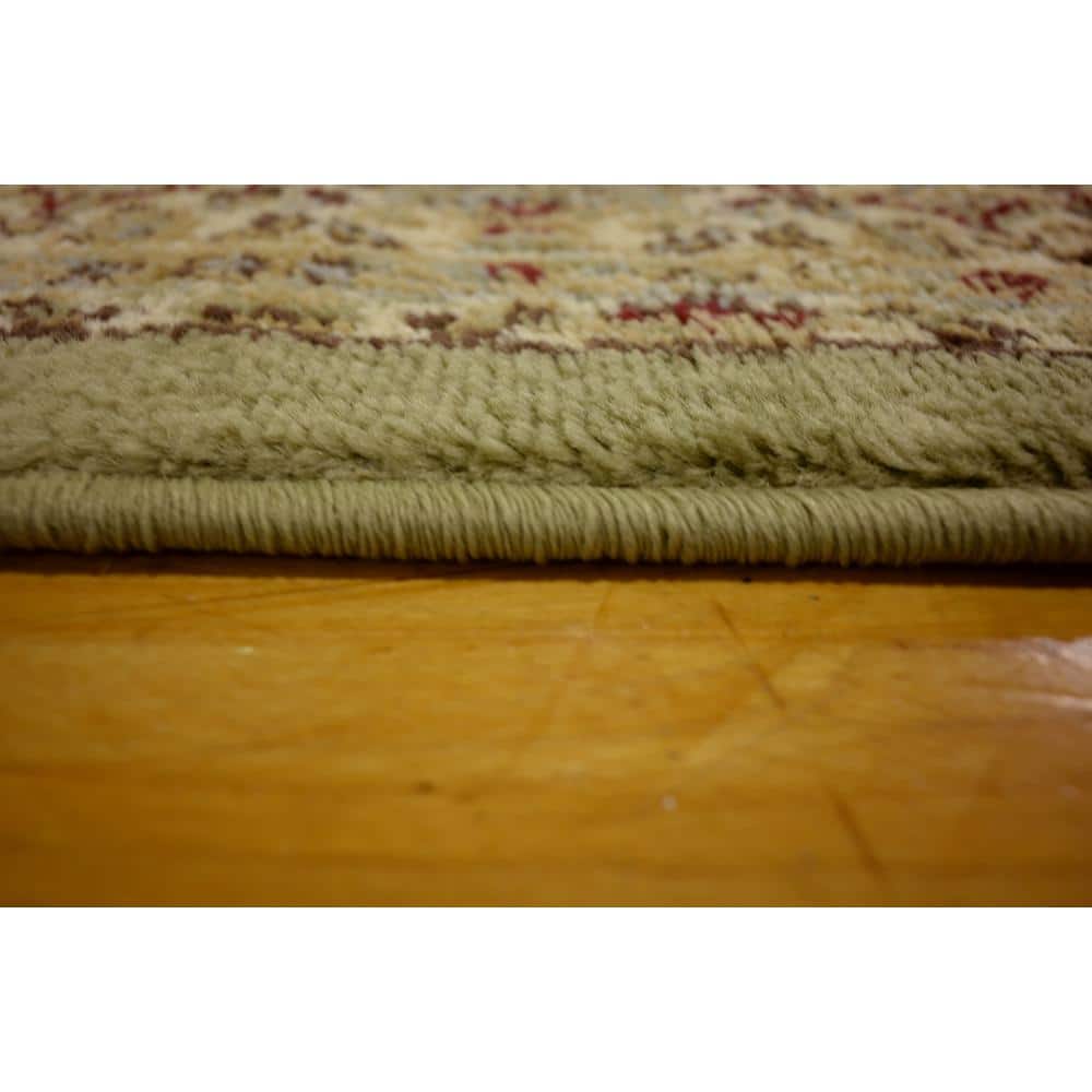 Light Green Synthetic Floral Motif Area Rug, 5' x 8'