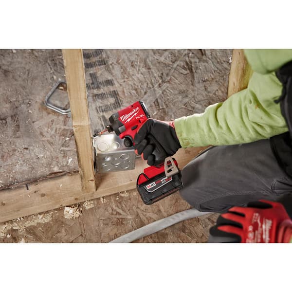 Milwaukee - M18 Fuel 18-V Lithium-Ion Brushless Cordless 1/4 in. Hex Impact Driver Kit w/(3) 5.0 Ah Batteries, Charger & Hard Case