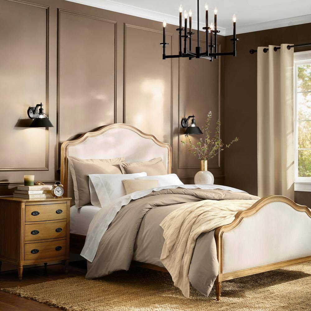 Hunter Briargrove Modern Brass 8 Light Tiered Chandelier Ceiling Light Fixture