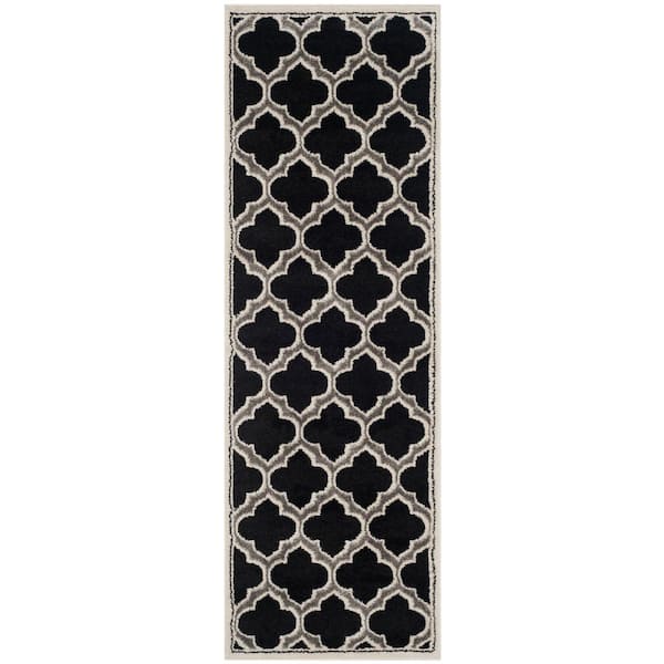 SAFAVIEH Amherst Anthracite/Ivory 2 ft. x 7 ft. Geometric Quatrefoil Runner Rug