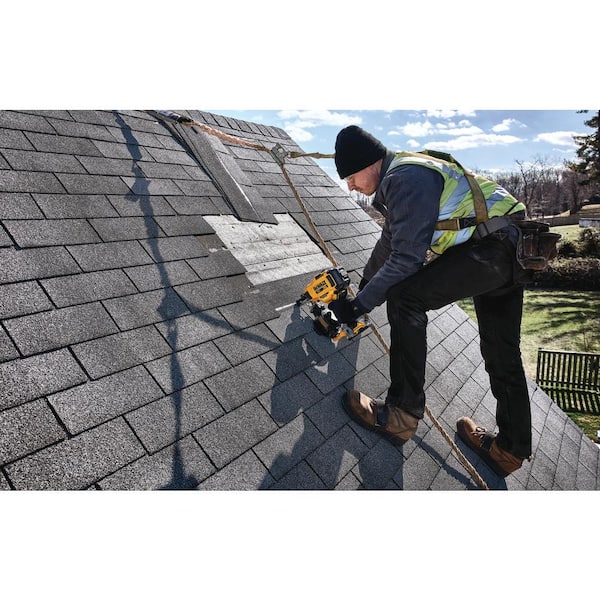 DEWALT - 20-Volt MAX Lithium-Ion 15° Electric Cordless Roofing Nailer with 20-Volt MAX Premium 5. 0Ah Battery Pack