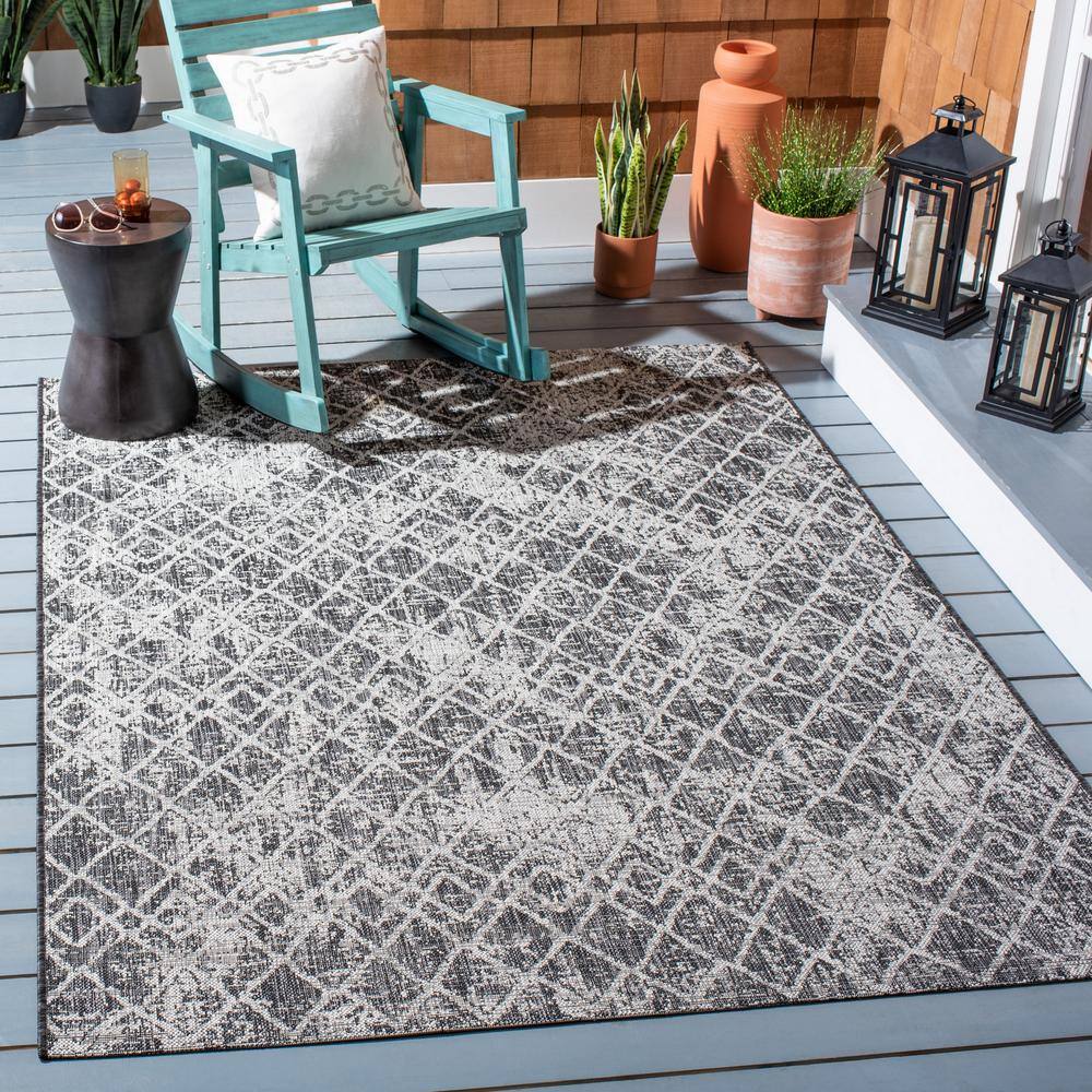 Black and Grey Geometric Indoor/Outdoor Area Rug 9' x 12'