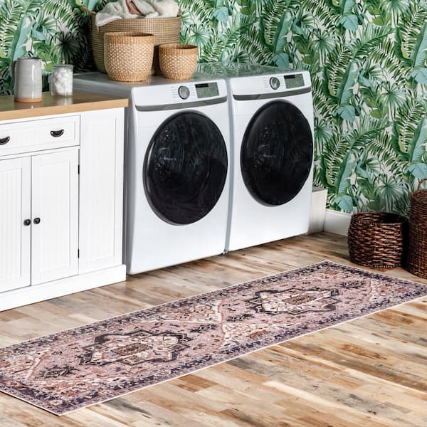 Sasha Machine Washable Medallion Pink 2 ft. 6 in. x 8 ft. Indoor Runner Rug