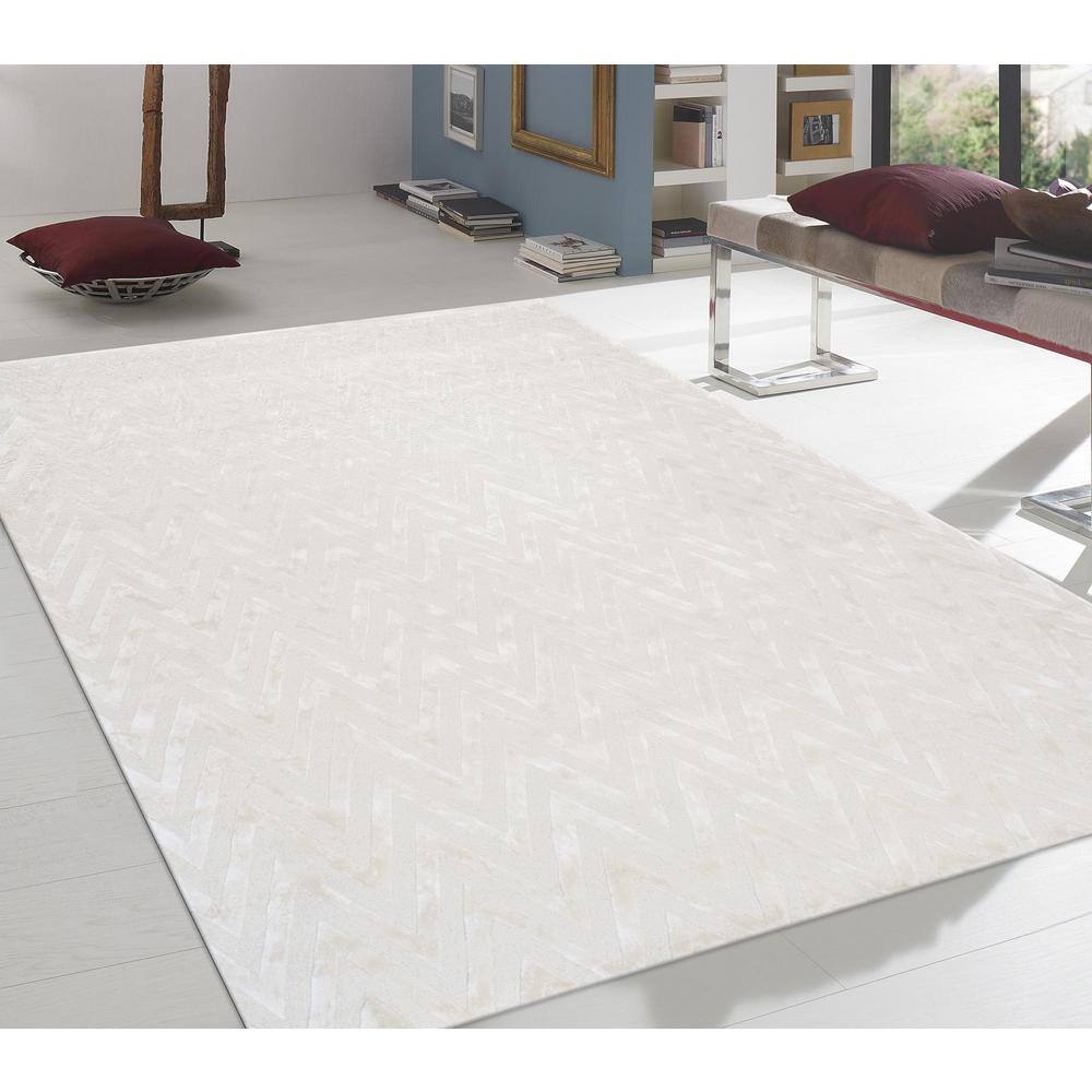Ivory Hand-Tufted Wool and Viscose Rectangular Area Rug