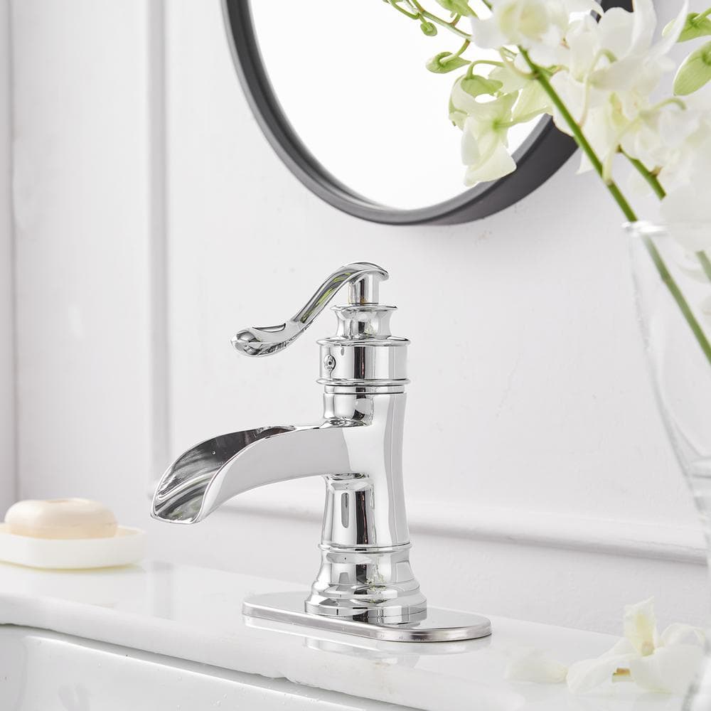Polished Chrome Single Handle Bathroom Faucet with Drain Assembly
