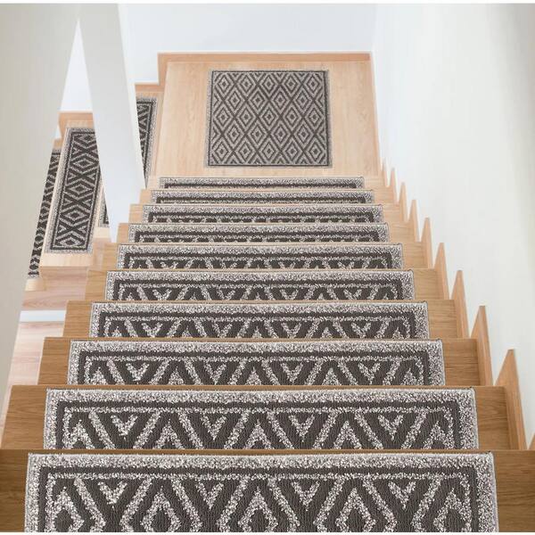 VEVOR Stair Treads, Stairs Carpet Non Slip 8 x 30, Indoor Stair Runner  for Wooden Steps, Anti Slip Carpet Stair Rugs Mats for Kids Elders and  Dogs, 15 pcs, Gray