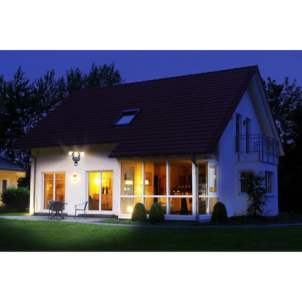 Triple COB Solar Motion Activated Security Light with Integrated LED (4-Pack)