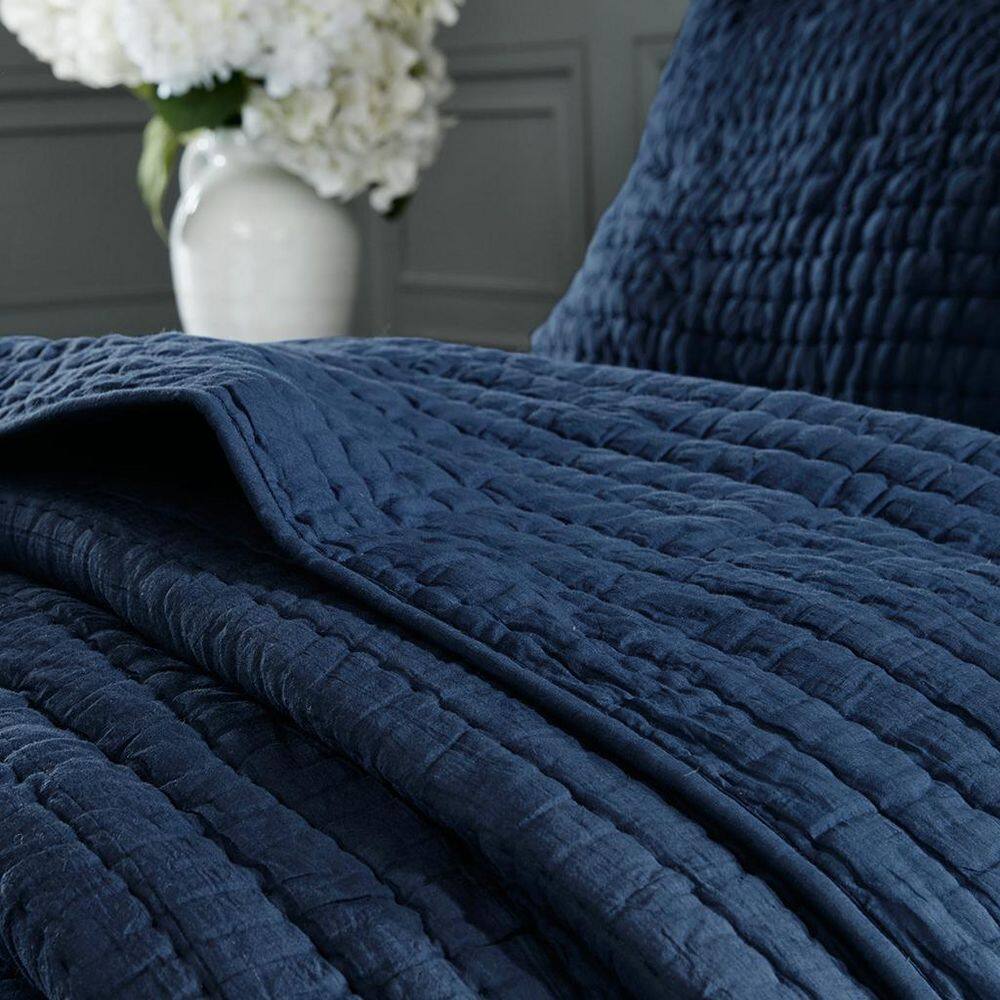 Serene Blue Cotton Full Quilt Set with Shams