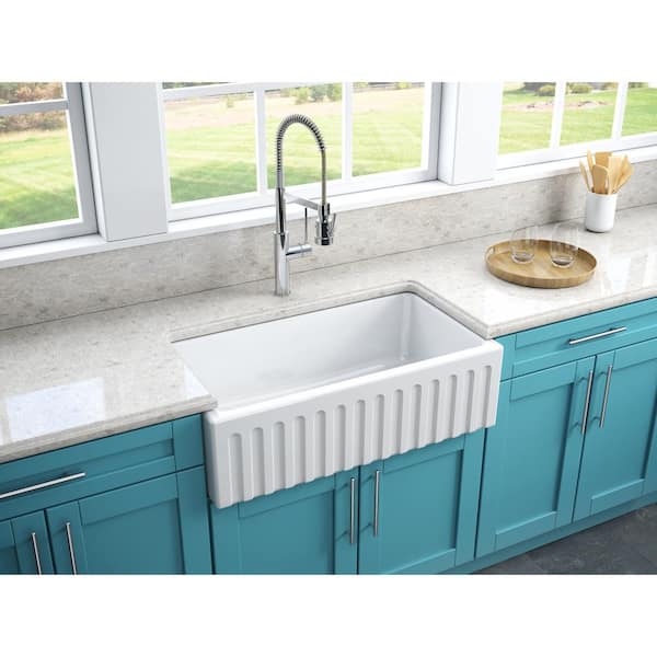 La Toscana Farmhouse Apron-Front Fireclay 33 in. Single Basin Kitchen Sink  in White