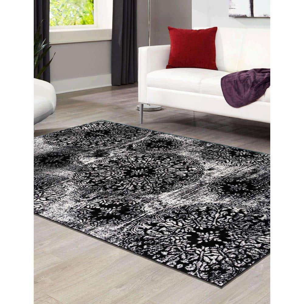 Grand Sofia 9' x 12' Black Reversible Stain-Resistant Area Rug