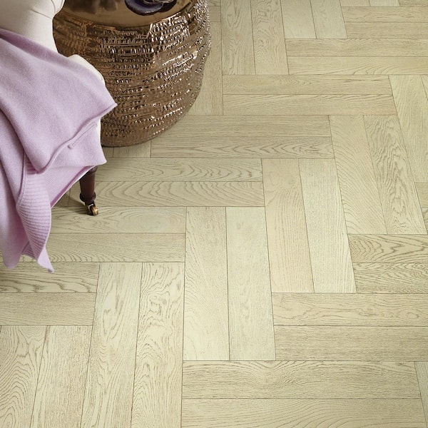 Shaw Rodeo Drive Chanel White Oak 1/2 in. T X 5 in. W Tongue and Groove Engineered Hardwood Flooring (27.9 sq.ft./case)