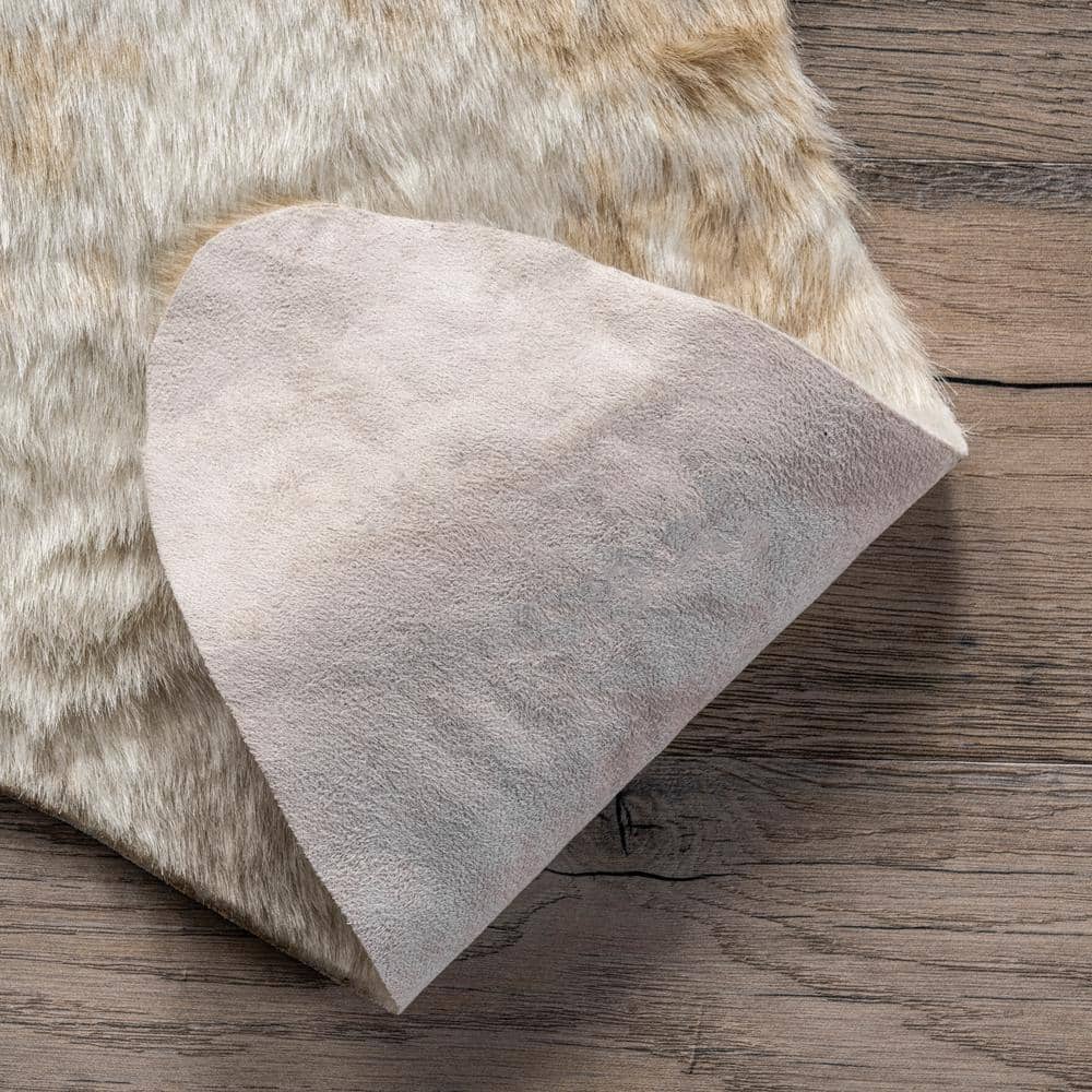 EcoChic Off-White Faux Cowhide 5' x 7' Easy-Care Area Rug