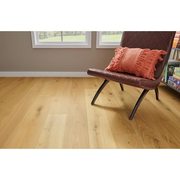 Pergo Defense+ Linen Oak 3/8 in. T x 7.5 in. W Click Lock W Brushed Distressed Engineered Hardwood Flooring (24.5 sq.ft./case)