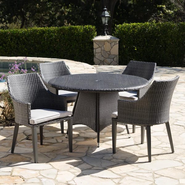 Noble House Hillhurst 28.25 in. Grey 5-Piece Metal Round Outdoor Dining Set with Light Grey Cushions