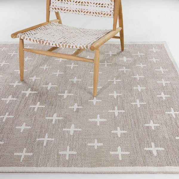Mathias Beige 5 ft. 3 in. x 7 ft. Geometric Indoor/Outdoor Area Rug